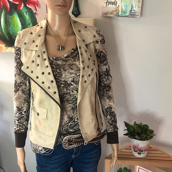 Boot Barn Vest! 🤩 can be worn size up or down - Picture 1 of 12